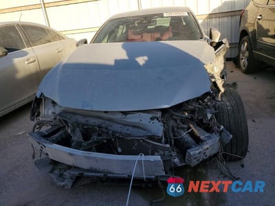 Piąte zdjęcie samochodu w środku: 2019 LEXUS IS 300 VIN:JTHBA1D2XK5084968 - miniatura