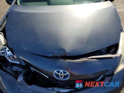 Zdjęcie 11 z 11 samochodu: 2012 TOYOTA PRIUS V VIN:JTDZN3EU8C3056793 - miniatura