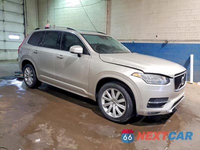 Czwarte zdjęcie samochodu z boku: 2016 VOLVO XC90 T6 VIN:YV4A22PK0G1047970 - miniatura
