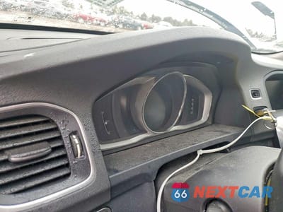 Zdjęcie 9 z 11 samochodu: 2015 VOLVO S60 PREMIER VIN:YV1612TK2F2362483 - miniatura