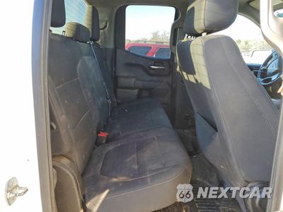 Zdjęcie 10 z 12 samochodu: 2021 CHEVROLET SILVERADO C1500 VIN:1GCRWAEH4MZ398695 - miniatura