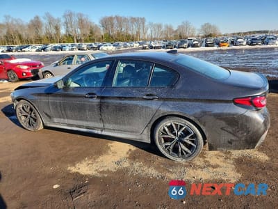 Drugie zdjęcie samochodu z przodu: 2022 BMW M550XI VIN:WBA13BK06NCJ40285 - miniatura