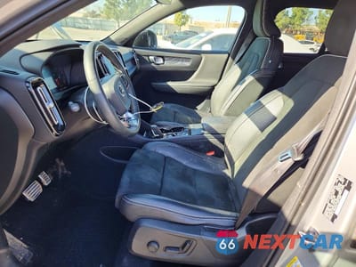 Zdjęcie 7 z 13 samochodu: 2019 VOLVO XC40 T5 R-DESIGN VIN:YV4162UM2K2110113 - miniatura