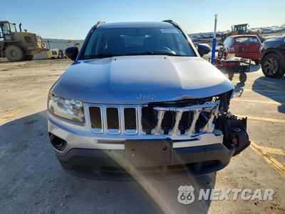 Piąte zdjęcie samochodu w środku: 2016 JEEP COMPASS SPORT VIN:1C4NJCBA7GD675289 - miniatura