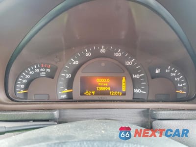 Zdjęcie 9 z 12 samochodu: 2004 MERCEDES-BENZ C 230K SPORT SEDAN VIN:WDBRF40J94A630636 - miniatura