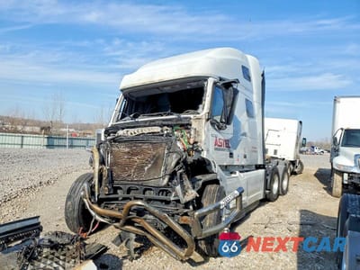 Drugie zdjęcie samochodu z przodu: 2025 VOLVO VNL SEMI TRUCK VIN:4V4NC9EH9SN688364 - miniatura