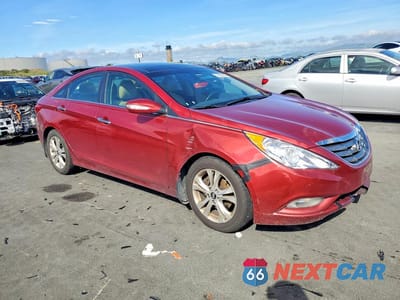 Czwarte zdjęcie samochodu z boku: 2013 HYUNDAI SONATA VIN:5NPEC4AC0DH795766 - miniatura