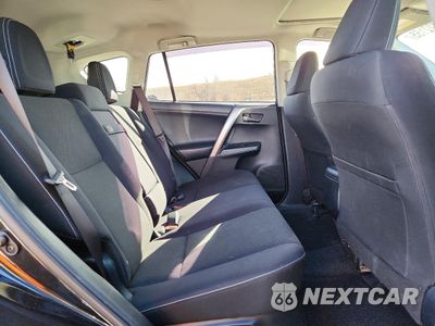 Zdjęcie 11 z 14 samochodu: 2018 TOYOTA RAV4 HV LE VIN:JTMRJREV3JD165807 - miniatura
