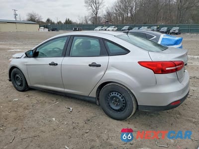 Drugie zdjęcie samochodu z przodu: 2018 FORD FOCUS S VIN:1FADP3E28JL265442 - miniatura