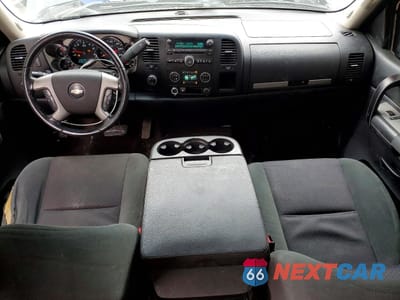 Zdjęcie 8 z 12 samochodu: 2009 CHEVROLET SILVERADO K1500 LT VIN:1GCEK29J29Z231532 - miniatura