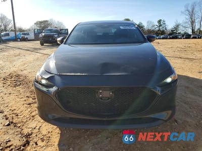 Piąte zdjęcie samochodu w środku: 2025 MAZDA 3 VIN:JM1BPAJM5S1782093 - miniatura