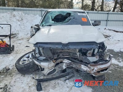 Piąte zdjęcie samochodu w środku: 2021 RAM 1500 BIG HORN VIN:1C6SRFFT6MN642600 - miniatura