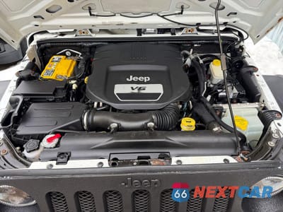 Zdjęcie 7 z 11 samochodu: 2015 JEEP WRANGLER UNLIMITED SPORT VIN:1C4BJWDG4FL774579 - miniatura