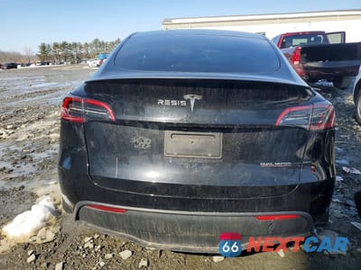 Zdjęcie 6 z 14 samochodu: 2025 TESLA MODEL Y VIN:7SAYGDEF0SA340790 - miniatura