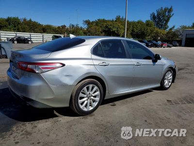 Trzecie zdjęcie samochodu z tyłu: 2019 TOYOTA CAMRY L VIN:4T1B11HK9KU800336 - miniatura