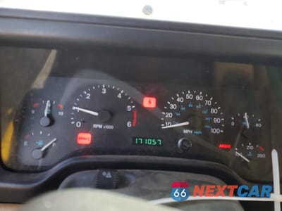 Zdjęcie 9 z 11 samochodu: 1998 JEEP WRANGLER / TJ SAHARA VIN:1J4FY49S7WP775386 - miniatura