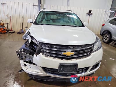 Piąte zdjęcie samochodu w środku: 2017 CHEVROLET TRAVERSE LT VIN:1GNKVHKD1HJ163245 - miniatura