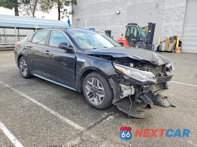 Czwarte zdjęcie samochodu z boku: 2020 KIA OPTIMA PLUG-IN HYBRID EX VIN:KNAGV4LD2L5036556 - miniatura