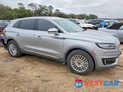 Czwarte zdjęcie samochodu z boku: 2020 LINCOLN TOWNHOUSE NAUTILUS VIN:2LMPJ8J96LBL04508 - miniatura