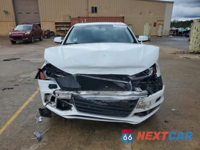 Piąte zdjęcie samochodu w środku: 2015 AUDI A4 PREMIUM PLUS VIN:WAUFFAFL3FN039612 - miniatura