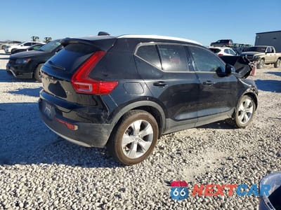 Trzecie zdjęcie samochodu z tyłu: 2022 VOLVO XC40 T5 MOMENTUM VIN:YV4162UK1N2759551 - miniatura