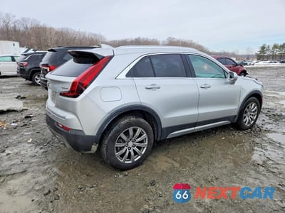 Trzecie zdjęcie samochodu z tyłu: 2020 CADILLAC XT4 PREMIUM LUXURY VIN:1GYFZDR47LF097822 - miniatura