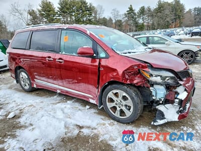 Czwarte zdjęcie samochodu z boku: 2019 TOYOTA SIENNA SE 7-PASSENGER VIN:5TDEZ3DC6KS210927 - miniatura