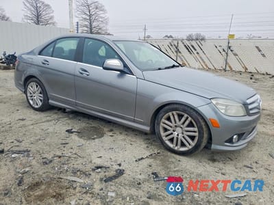 Czwarte zdjęcie samochodu z boku: 2009 MERCEDES-BENZ C 300 4MATIC VIN:WDDGF81XX9R047719 - miniatura