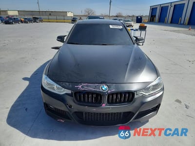 Piąte zdjęcie samochodu w środku: 2018 BMW 340 I VIN:WBA8B3G55JNU36568 - miniatura