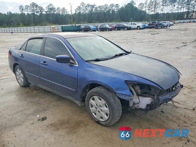 Czwarte zdjęcie samochodu z boku: 2003 HONDA ACCORD LX VIN:1HGCM56303A081632 - miniatura