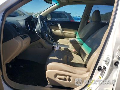 Zdjęcie 7 z 12 samochodu: 2013 TOYOTA HIGHLANDER BASE VIN:5TDZK3EH9DS131884 - miniatura