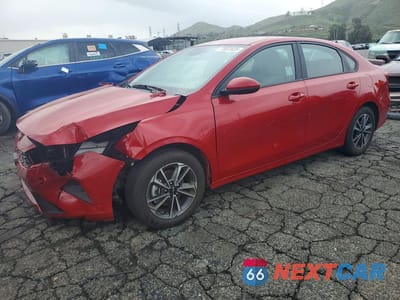 2024 KIA FORTE LXS 3KPF24AD1RE742215 - główne zdjęcie licytacji z USA - miniatura