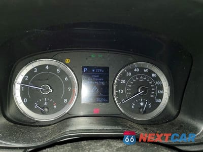 Zdjęcie 9 z 14 samochodu: 2021 HYUNDAI VENUE SE VIN:KMHRB8A3XMU064937 - miniatura