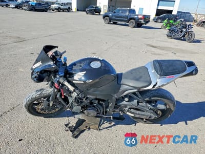 Trzecie zdjęcie samochodu z tyłu: 2007 HONDA CBR600 RR VIN:JH2PC40027M004171 - miniatura