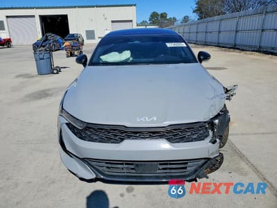 Piąte zdjęcie samochodu w środku: 2022 KIA K5 GT LINE VIN:5XXG64J21NG119279 - miniatura