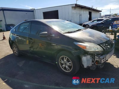Czwarte zdjęcie samochodu z boku: 2010 TOYOTA PRIUS II VIN:JTDKN3DU1A1288566 - miniatura