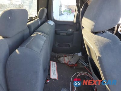 Zdjęcie 10 z 12 samochodu: 2008 GMC SIERRA K1500 VIN:2GTEK19J281279257 - miniatura