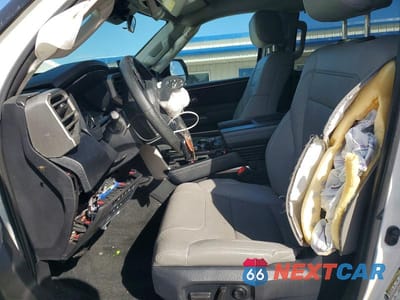 Zdjęcie 7 z 11 samochodu: 2024 TOYOTA TUNDRA CREWMAX SR VIN:5TFLA5AB5RX034897 - miniatura