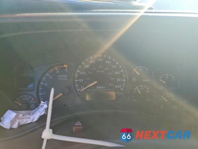 Zdjęcie 9 z 12 samochodu: 2002 CHEVROLET SILVERADO K3500 VIN:1GCJK331X2F167406 - miniatura