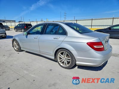 Drugie zdjęcie samochodu z przodu: 2012 MERCEDES-BENZ C 250 VIN:WDDGF4HB9CA619727 - miniatura