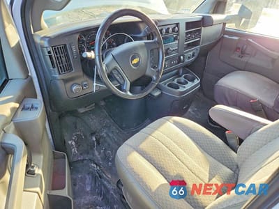 Zdjęcie 8 z 13 samochodu: 2021 CHEV EXPRESS G3500 VIN:1GB3GRC7XM1311980 - miniatura