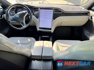 Zdjęcie 9 z 13 samochodu: 2016 TESLA MODEL S VIN:5YJSA1E28GF133929 - miniatura