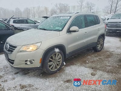2011 VOLKSWAGEN TIGUAN S WVGAV7AXXBW539831 - główne zdjęcie licytacji z USA - miniatura