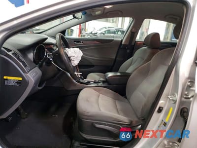 Zdjęcie 7 z 11 samochodu: 2013 HYUNDAI SONATA HYBRID VIN:KMHEC4A4XDA096737 - miniatura