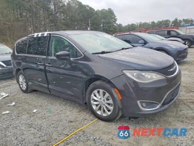 Czwarte zdjęcie samochodu z boku: 2018 CHRYSLER PACIFICA TOURING PLUS VIN:2C4RC1FG0JR102267 - miniatura