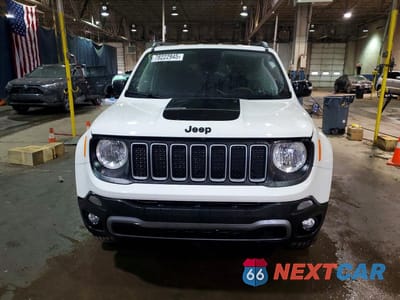 Piąte zdjęcie samochodu w środku: 2023 JEEP RENEGADE LATITUDE VIN:ZACNJDB17PPP61657 - miniatura