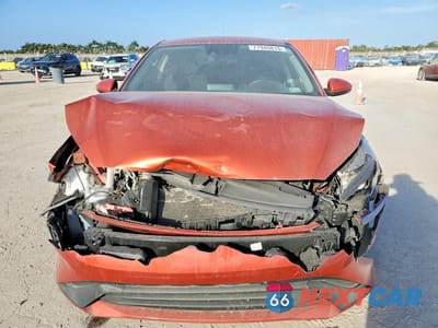 Piąte zdjęcie samochodu w środku: 2023 KIA FORTE LXS VIN:3KPF24AD6PE581051 - miniatura