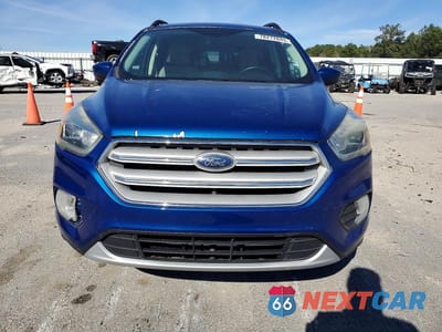 Piąte zdjęcie samochodu w środku: 2018 FORD ESCAPE SEL VIN:1FMCU9HD6JUA57869 - miniatura