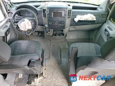 Zdjęcie 8 z 13 samochodu: 2017 MERCEDES-BENZ SPRINTER 2500 VIN:WD3PE8CD2HP525054 - miniatura
