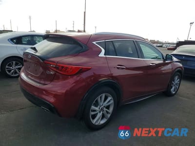 Trzecie zdjęcie samochodu z tyłu: 2018 INFINITI QX30 BASE VIN:SJKCH5CP2JA051830 - miniatura